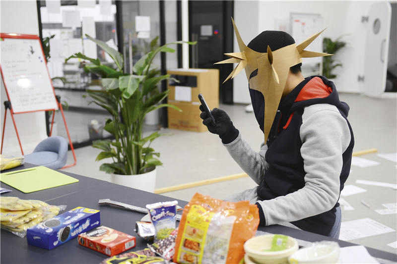 两个“疯狂的黄庄”：传统向左，创新向右，探索未来中国教育的可能性