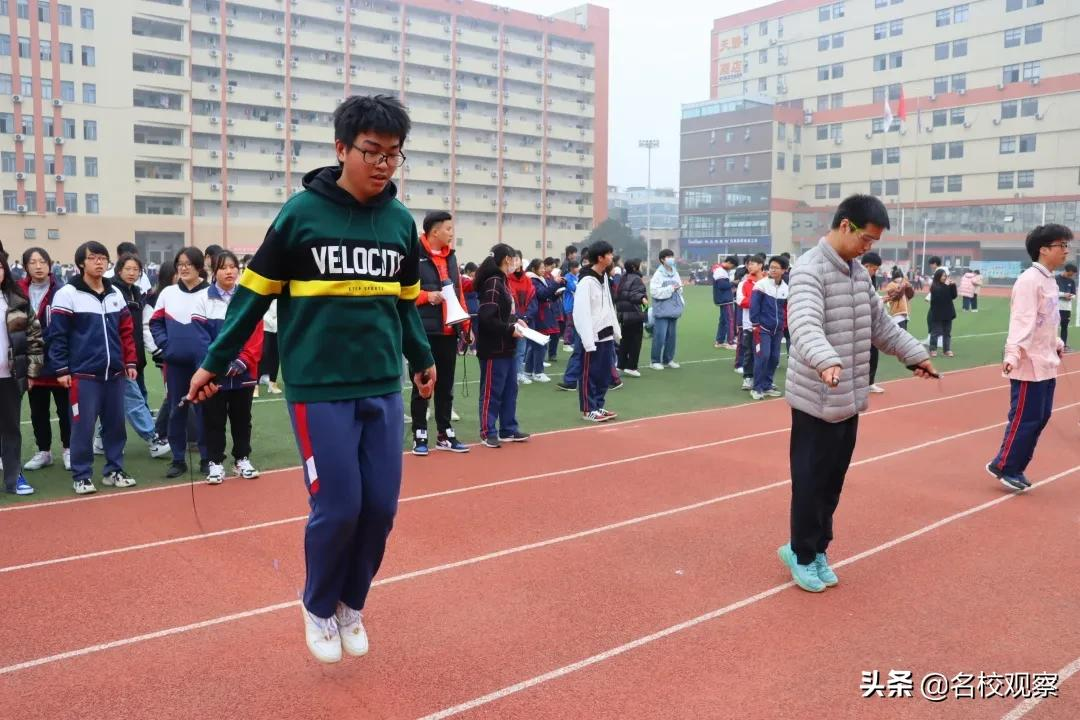 致青春，给梦想！成川外学子，用朝气与活力，尽展激情、健康阳光