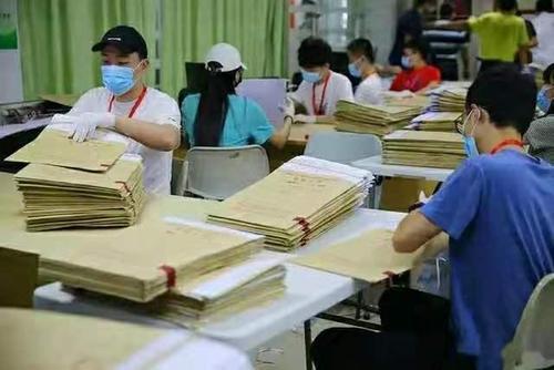 高考阅卷人总结，“高颜值答题卡”易得高分，最怕遇到“冷宫”类