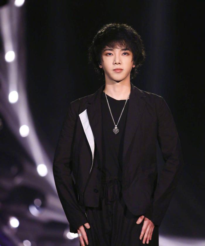 华晨宇毕业于哪个大学(华晨宇毕业的大学)-第1张图片-巴山号