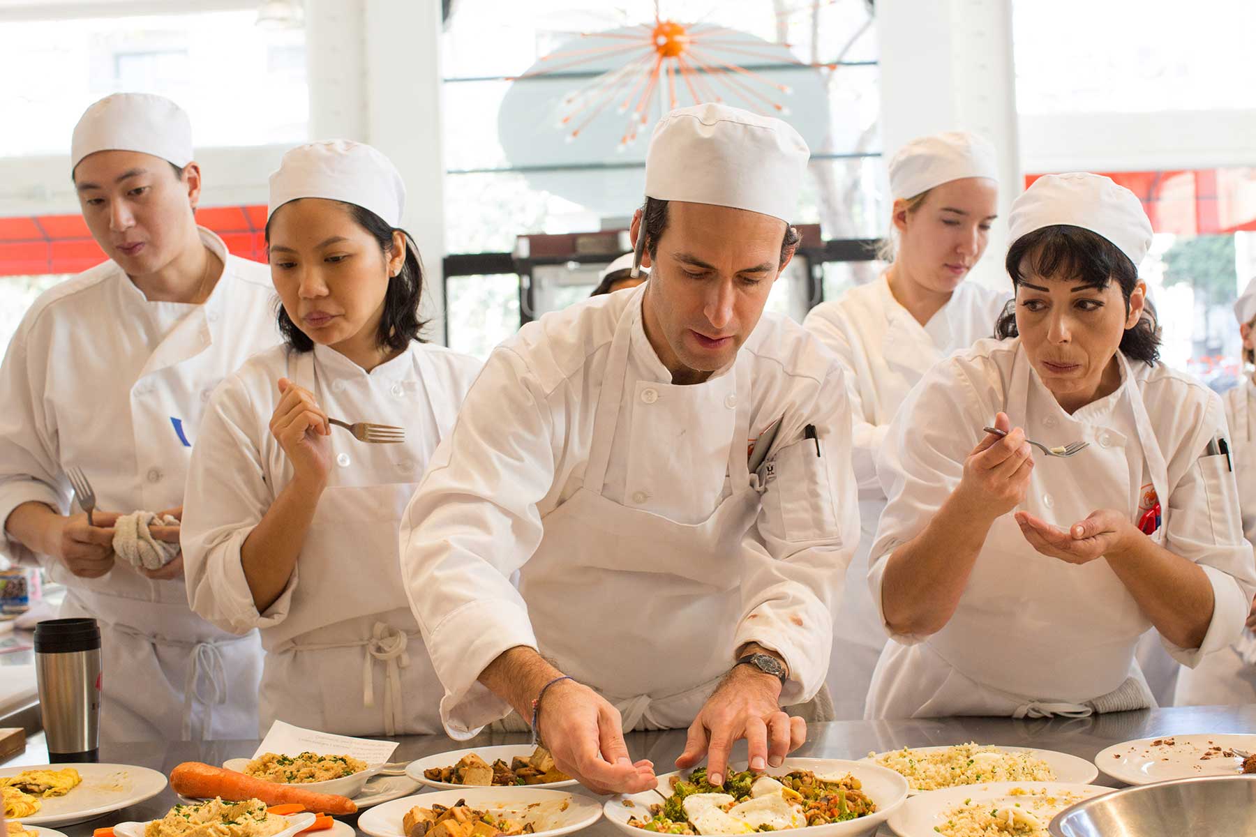 名厨的摇篮：盘点世界上13个顶级烹饪学校