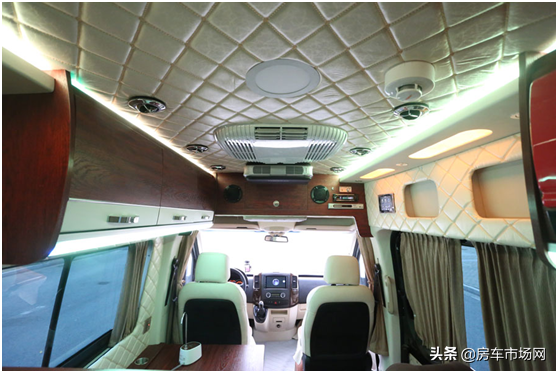 为国人打造！33万国产奔驰凌特同底盘房车，能商务洽谈和带娃自驾