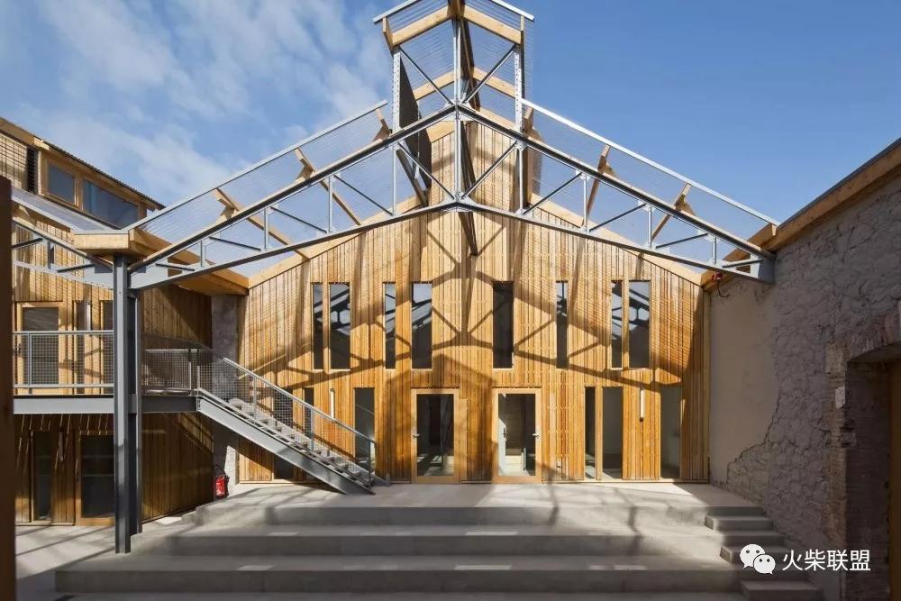 国内外优秀大学校园设计作品，看看别人的大学可以有多美