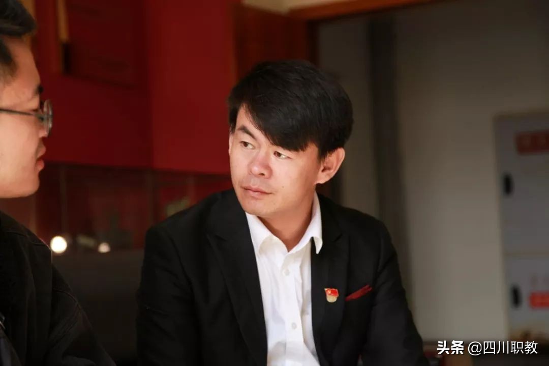 四川核工业技师学院建校四十年，铁娘子“绣花焊”赵金凤重回母校