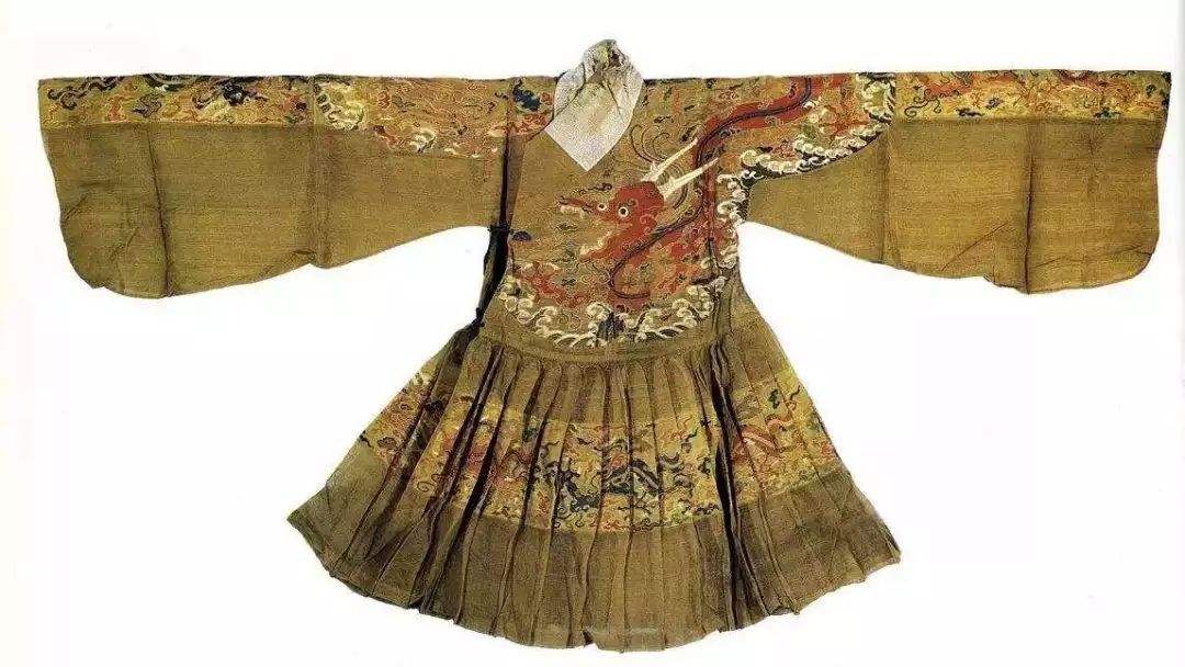 大明爆款:飞鱼服的流量之路