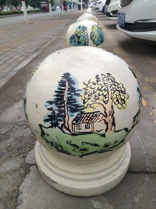 别出心裁 亦作“独出心裁”