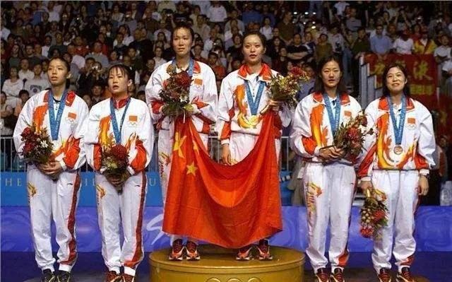 奧運會哪些項目可以包攬前三（自豪！歷屆奧運會三面國旗同時升起，乒乓球做到三次）