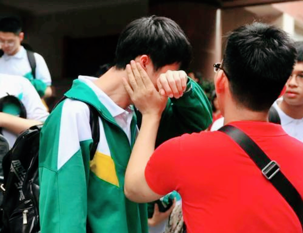 高考518分只能“喜提”大专，安徽文科生伤心哭诉，官方回应来了