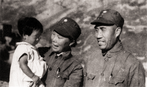 十大元帅军事才能对比：谁在实战指挥与战役谋划中表现最为突出？