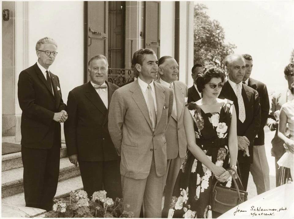 伊朗末代美艳王后！国王宠翻送天价珠宝，却因无法生育被流放