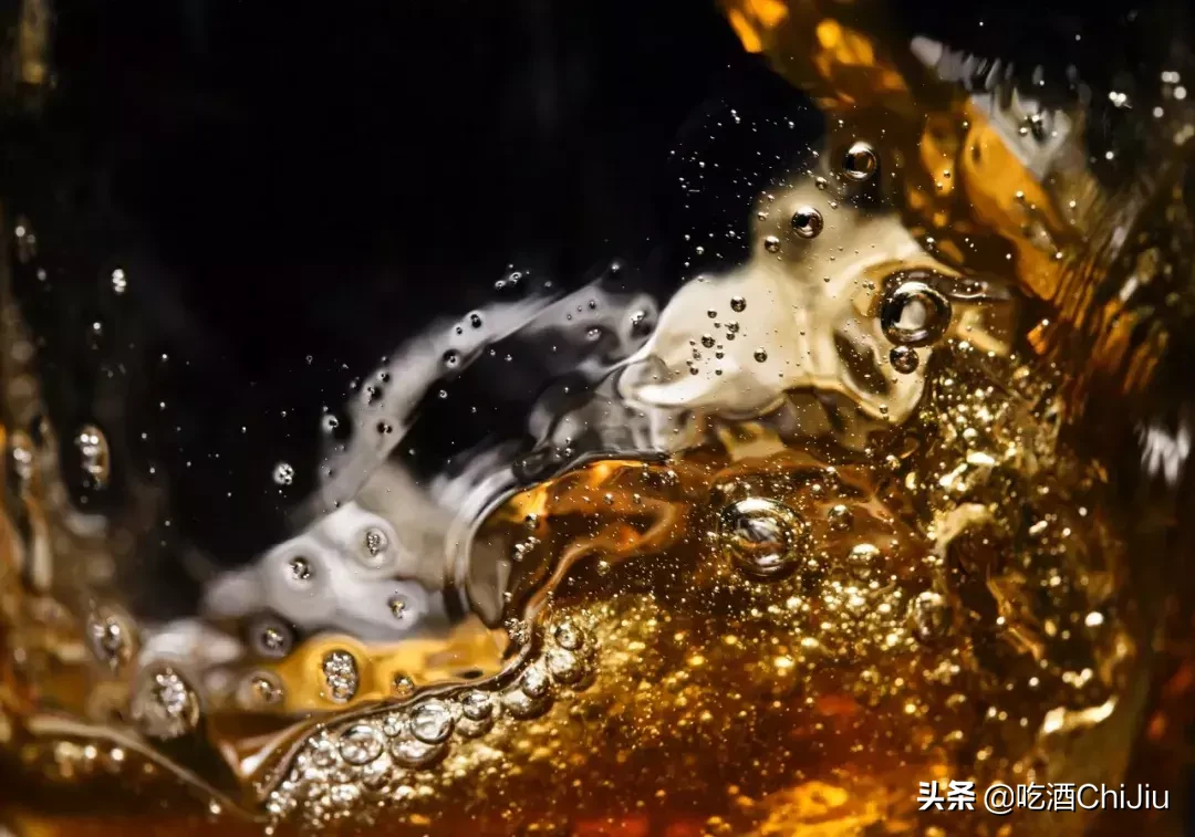中年富人们,为什么喜欢喝人头马XO?