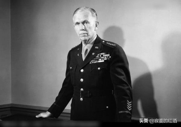 马歇尔没怎么上过战场，为何却能成为“五星上将”