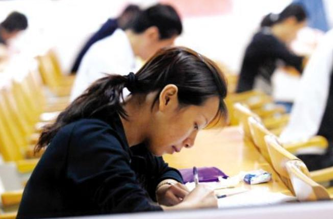 教育部传来“好消息”，教师工资将有变动，这三类教师工资将上调