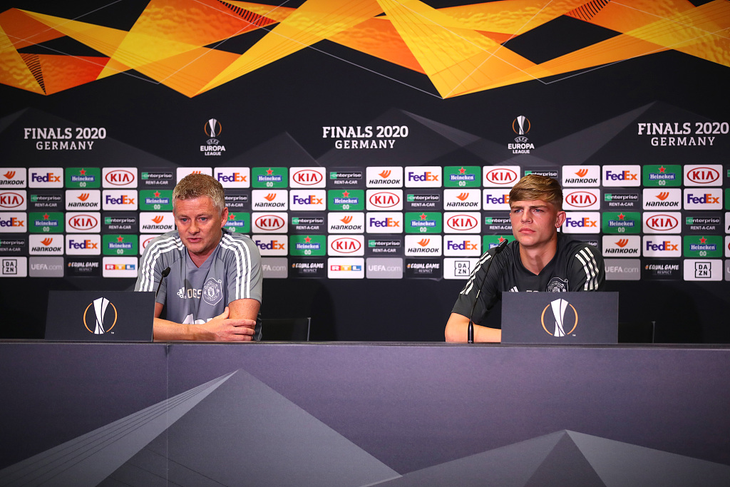 欧联杯免费直播10.4（「欧联观战指南」PP体育全程直播1／4决赛 国米曼联周二3时出战）