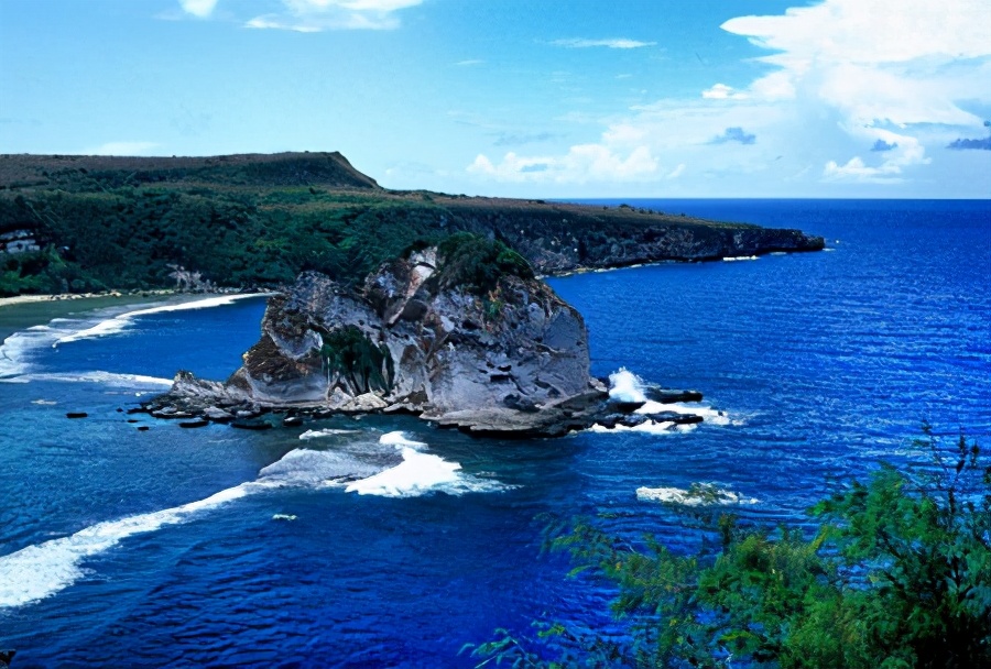 关岛和塞班岛区别(离关岛基地最近的塞班岛，如今为美国领土，为何多为中国人)