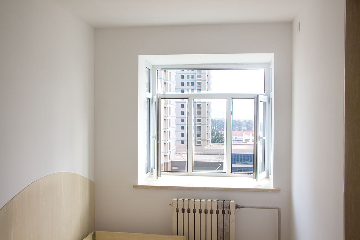 想买顶楼又怕闷热？别着急，这些装修方法可以解决问题