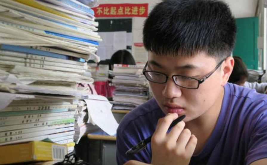 “专升本”和“复读”哪个是上本科捷径？多方考虑，后者优于前者
