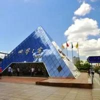 一个泥水工，在深圳用十年时间成为大富豪：地产商黄康景的起步路