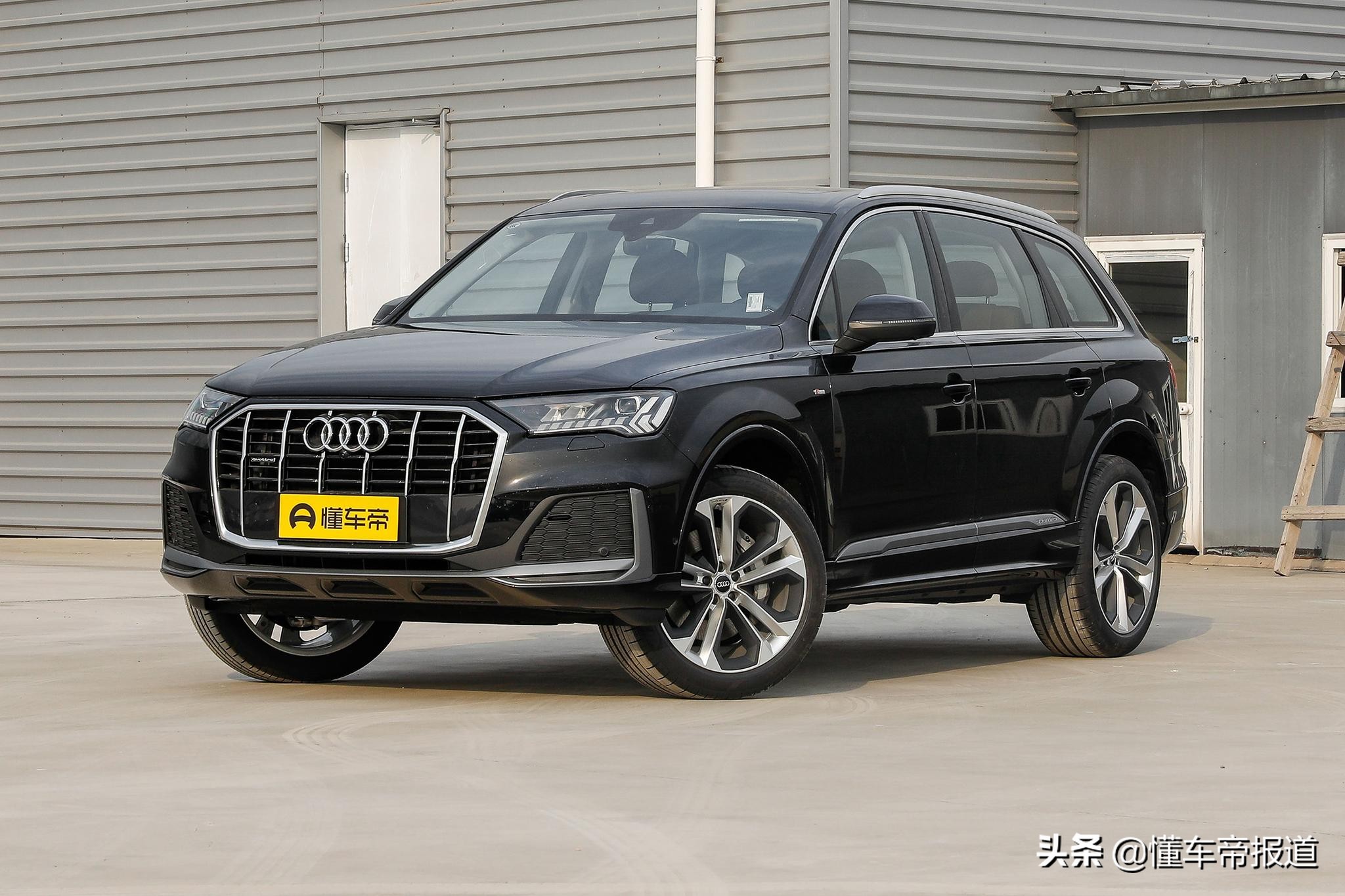 新车 | 2022款奥迪Q7即将上市，预售69万元起，能赢宝马X5么？