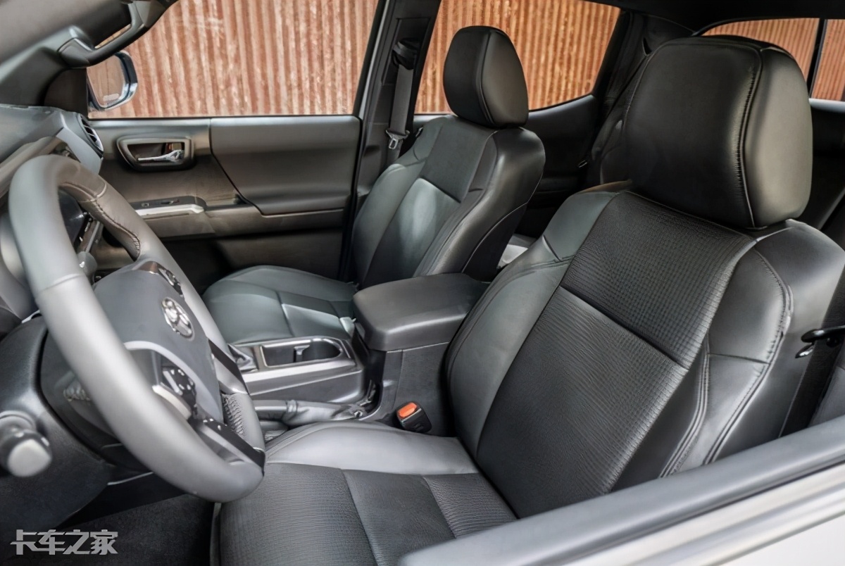 丰田第3代塔科马皮卡来了，在美国已经卖疯，只要17.2万