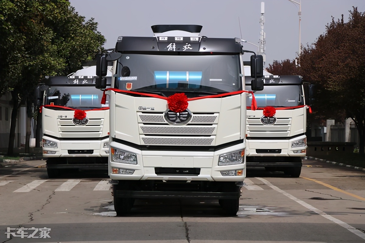 全新解放J6P搅拌车，与中集凌宇共同开发，强强联合更可靠
