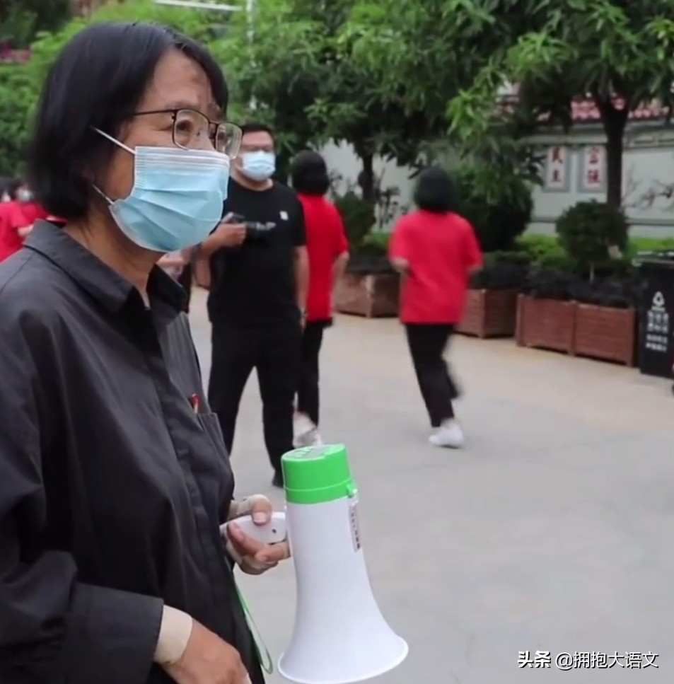 2021高考全国卷作文：可为与有为，借文化力量奋斗，不负时代重托