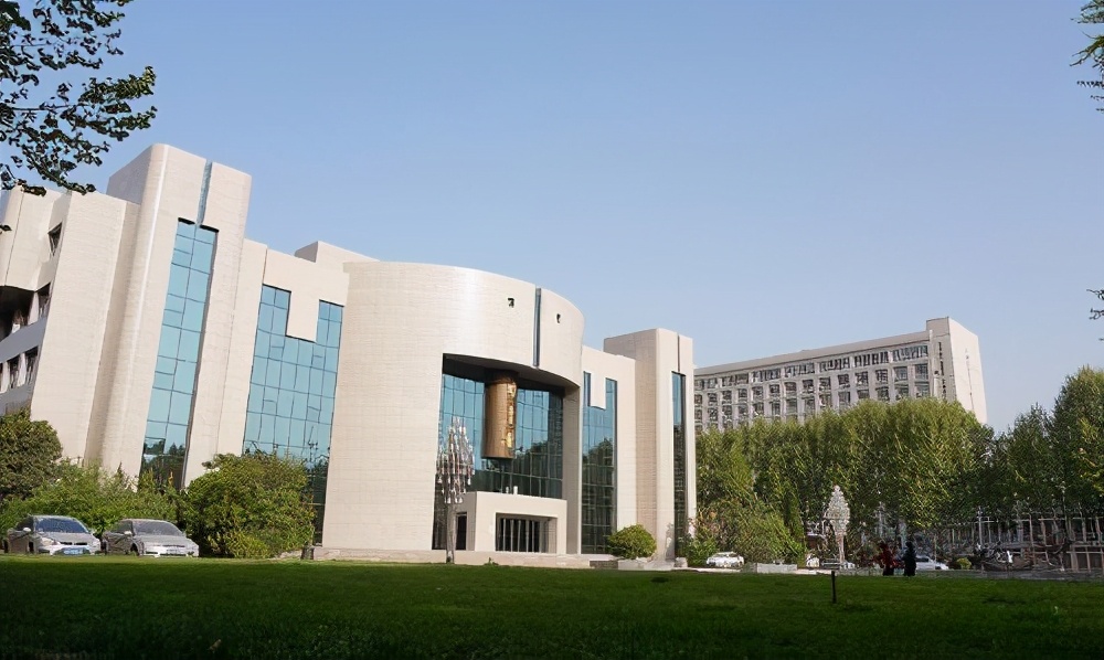 这所大学校名“平平无奇”，实力却是“双一流”，考生们不要忽视