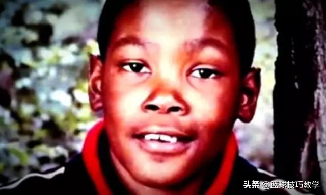 杜兰特最新消息传来（再见了35号，杜兰特更改球衣号码，他将身穿7号开启篮网生涯）