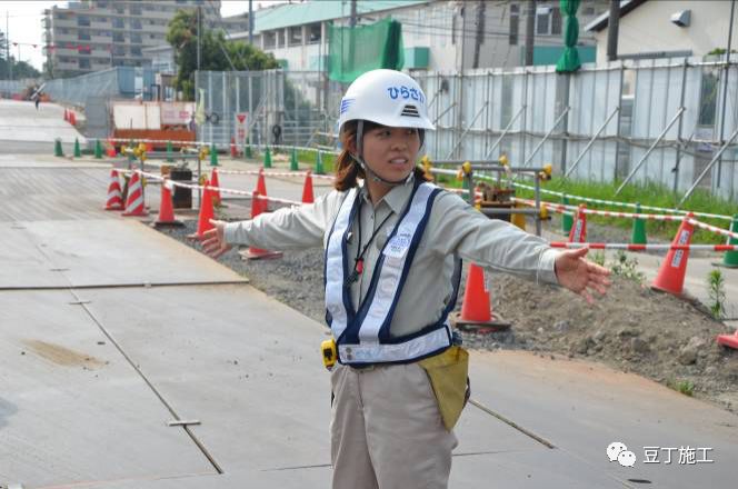 参观日本清水建设集团施工现场，为他们的认真与敬业所折服