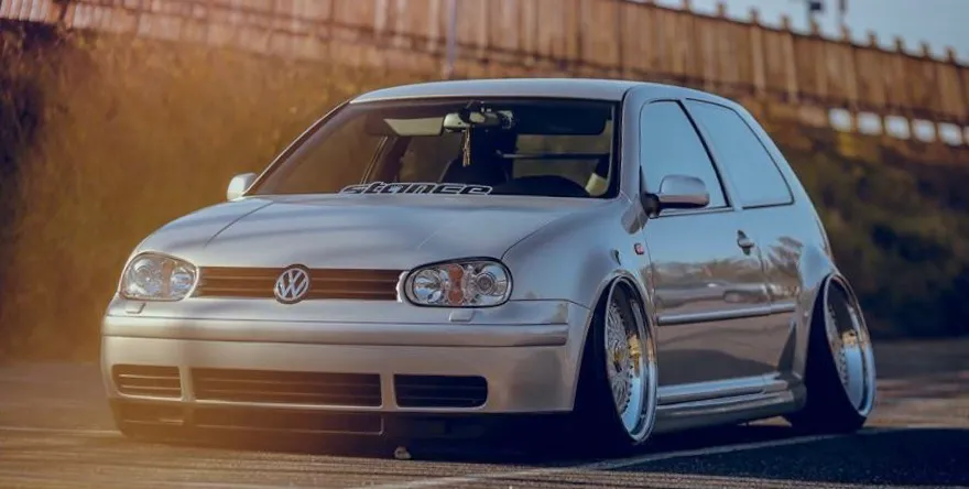 精品第四代大众高尔夫