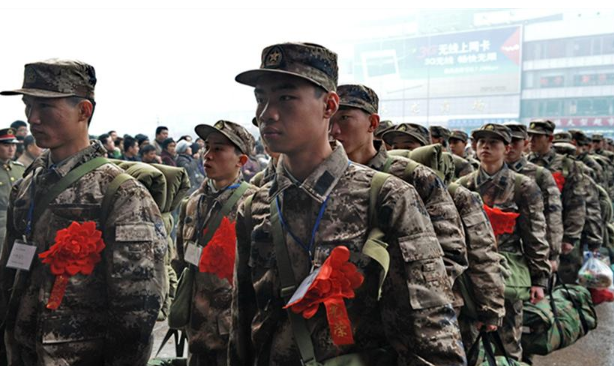 參軍入伍，軍人的工資有多少你知道嗎？級別不同收入不同
