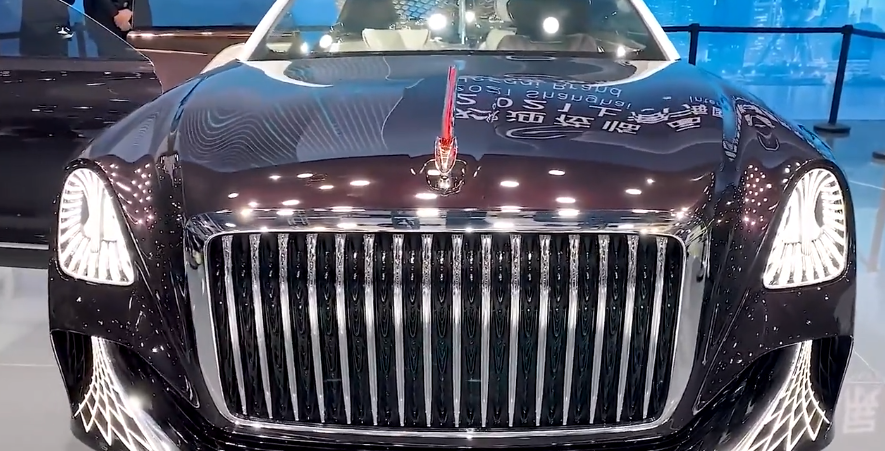 红旗厉害了，全新L系对标劳斯莱斯，搭载6.0L+V12动力