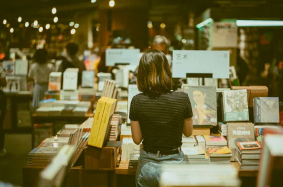 全美最缺觉Top 100大学榜单！前50高校集体“不让学生睡饱”