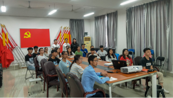 大一新生有必要刚开学就入党吗？了解3个好处2个弊端，再做决定