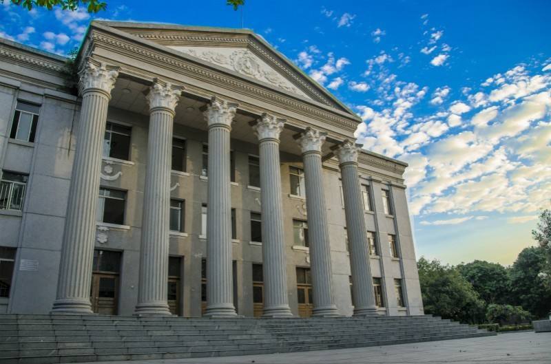 2020校友会排行榜发布：广西大学排名127位，14年来首次跌出100强