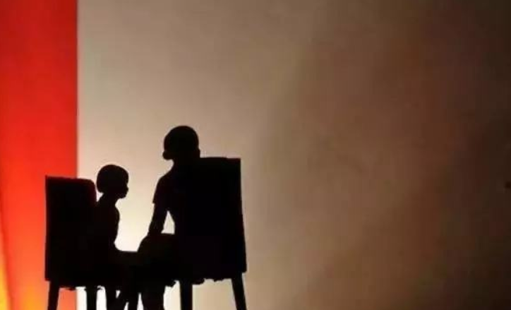 别让亲情成为家暴最暗的保护色，否则这三大阴影，伴随孩子一生