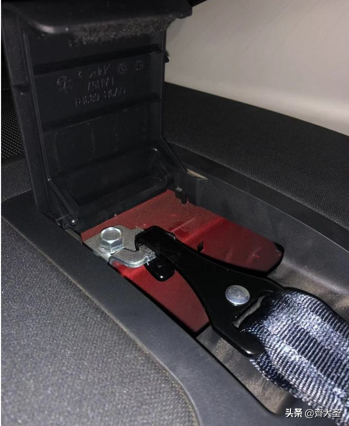 「独家分享」老司机都未必知道的23个车辆隐藏使用技巧