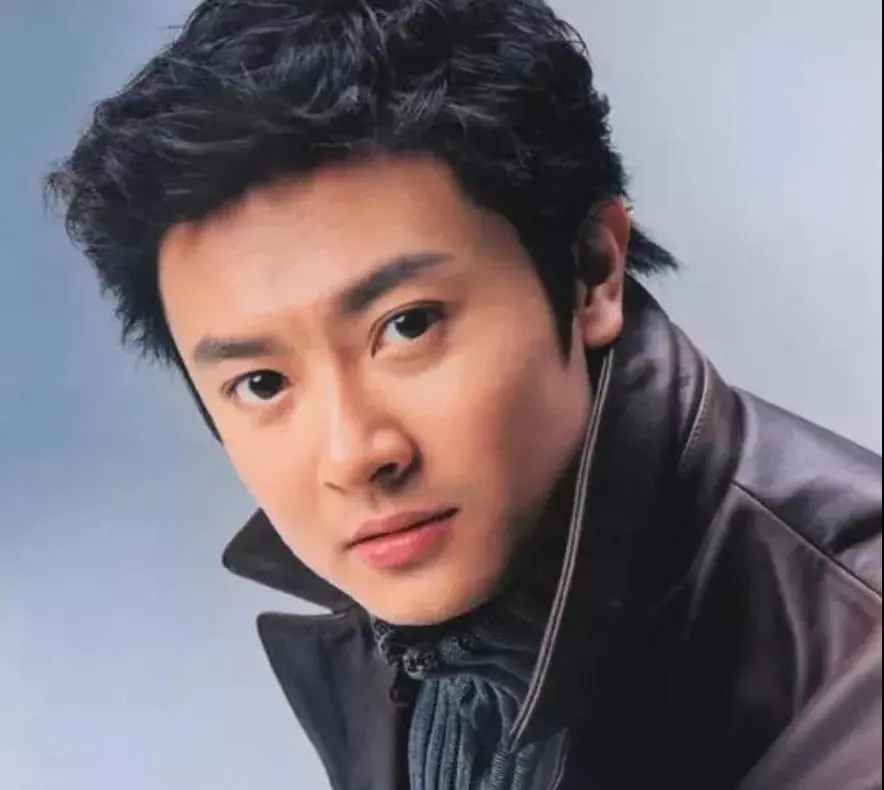 和陶虹,段奕宏,涂松岩同班,成为中戏表演系史上最年轻的学生