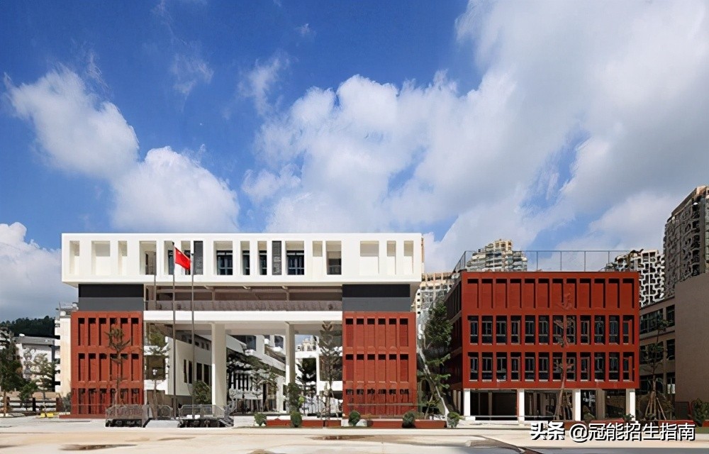 成都公办幼师学校（学护理好还是学幼师好）