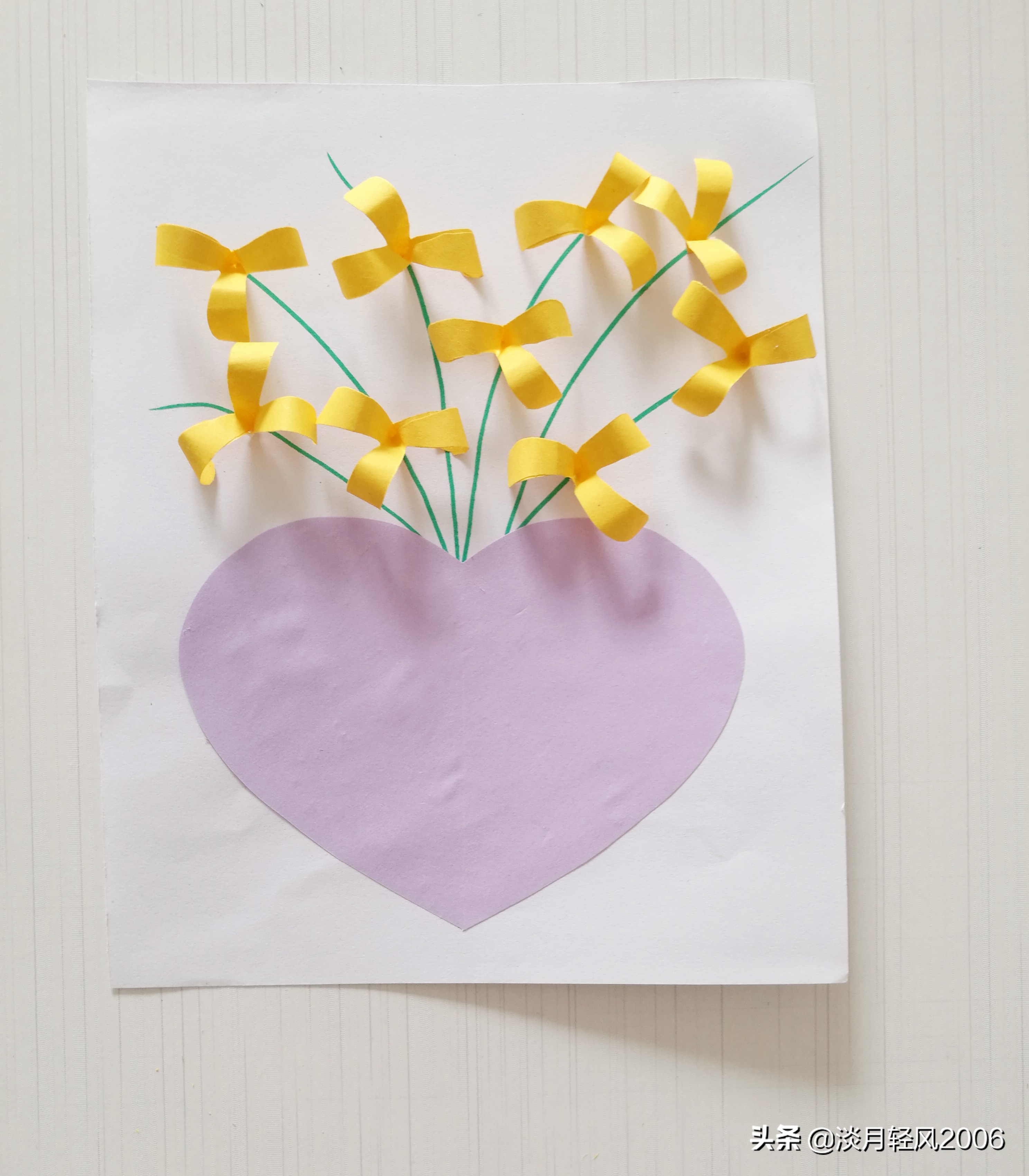 幼儿园的贺卡怎么做幼儿园手工自己动手用卡纸做清新小花爱心贺卡可以