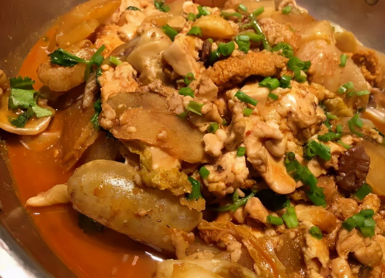 湖北人最爱的红烧鱼杂火锅，这种美食天越冷吃起来越过瘾