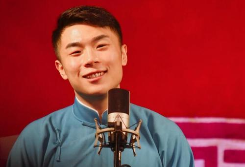 德云“疯狗”张九南，台上怼天怼地怼观众，台下却是暖心大男孩？