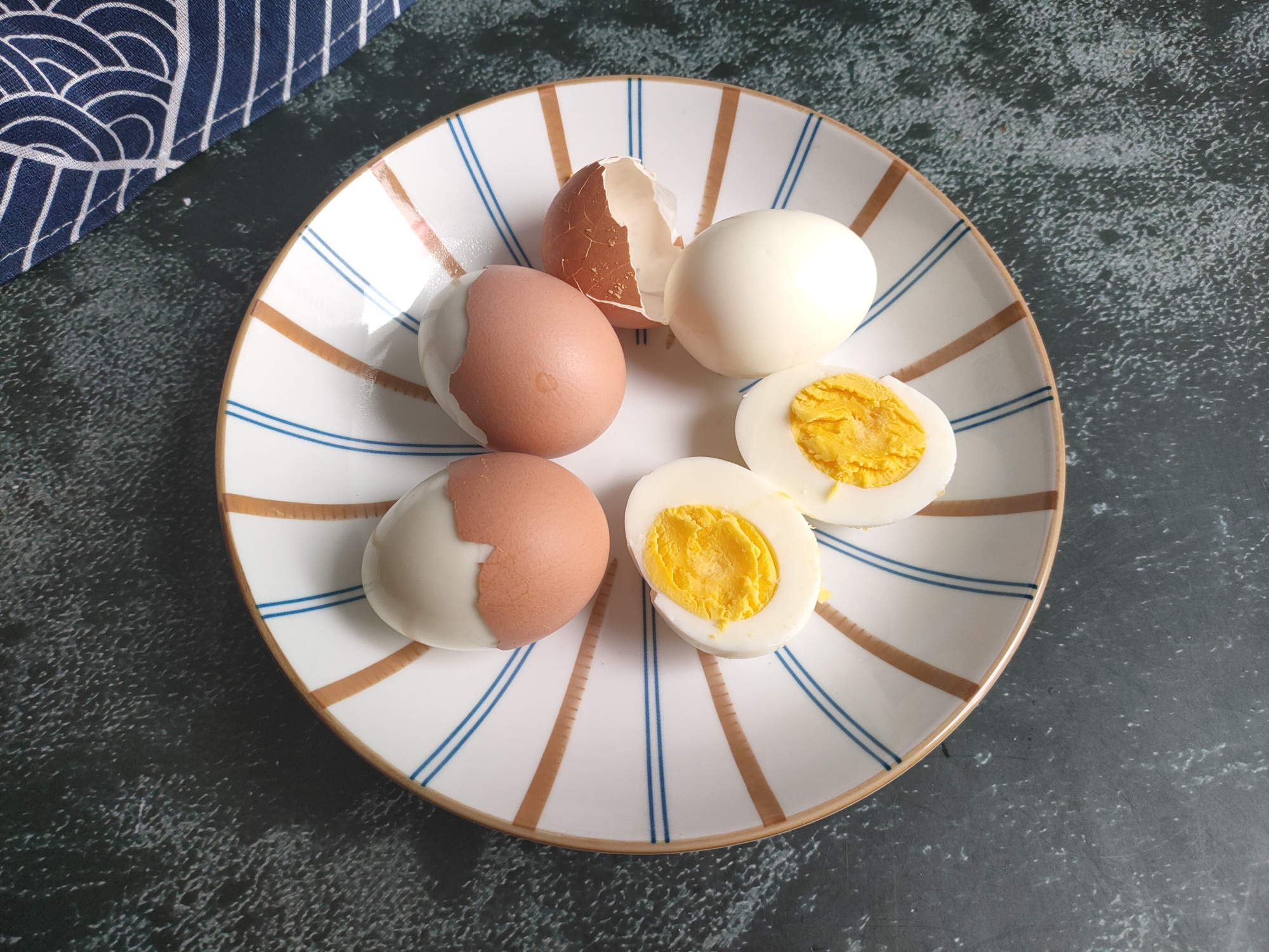 鸡蛋煮多久能熟 带皮鸡蛋煮多久能熟-星星快文