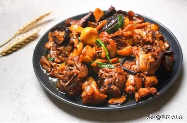 周末聚餐我家的家宴菜单来了，12道菜，荤素齐全又美味，你也试试