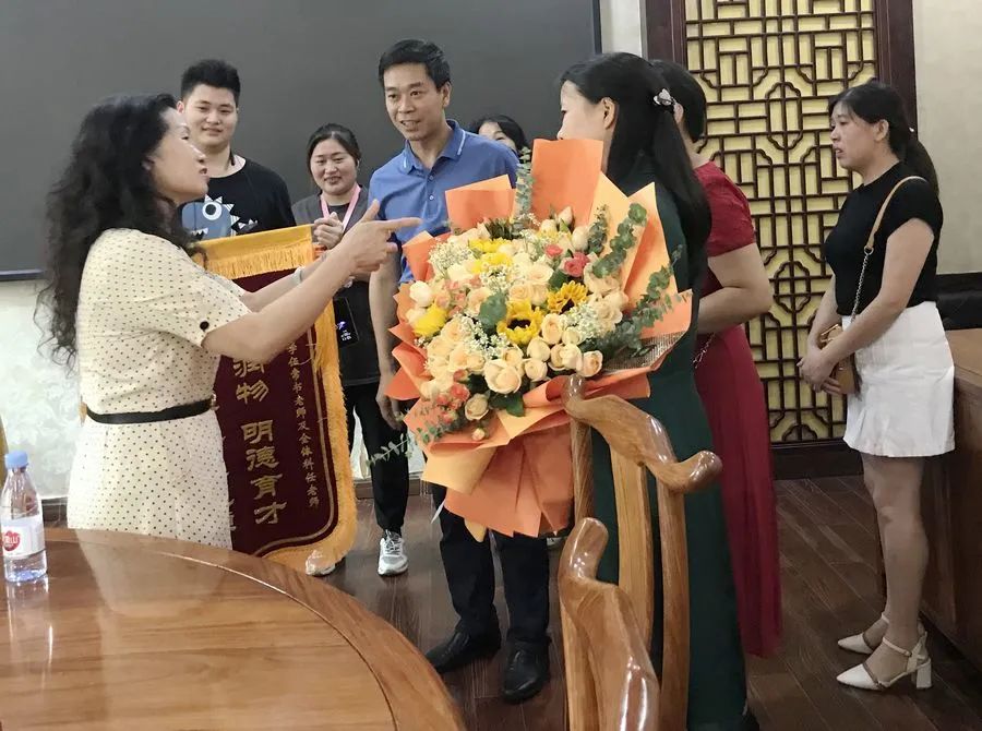 真诚感动 绝非偶然——重庆市渝高中学