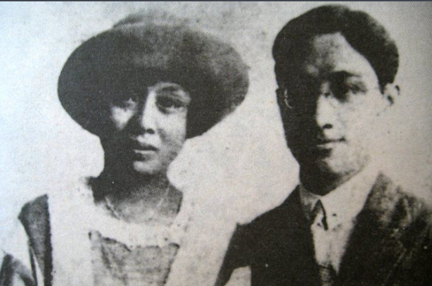 程莉莎作客《辣妈学院》：主动付出的女人，会输得很惨？