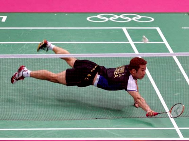 韩国羽毛球男双郑在成(1米68、140斤  却是强悍的羽坛男双，不能忘却的郑在成)