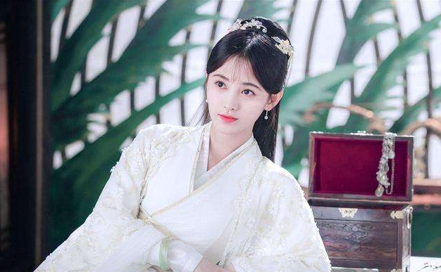 豌豆公主鞠婧祎，一场流行人设与偶像自我认知的冲突