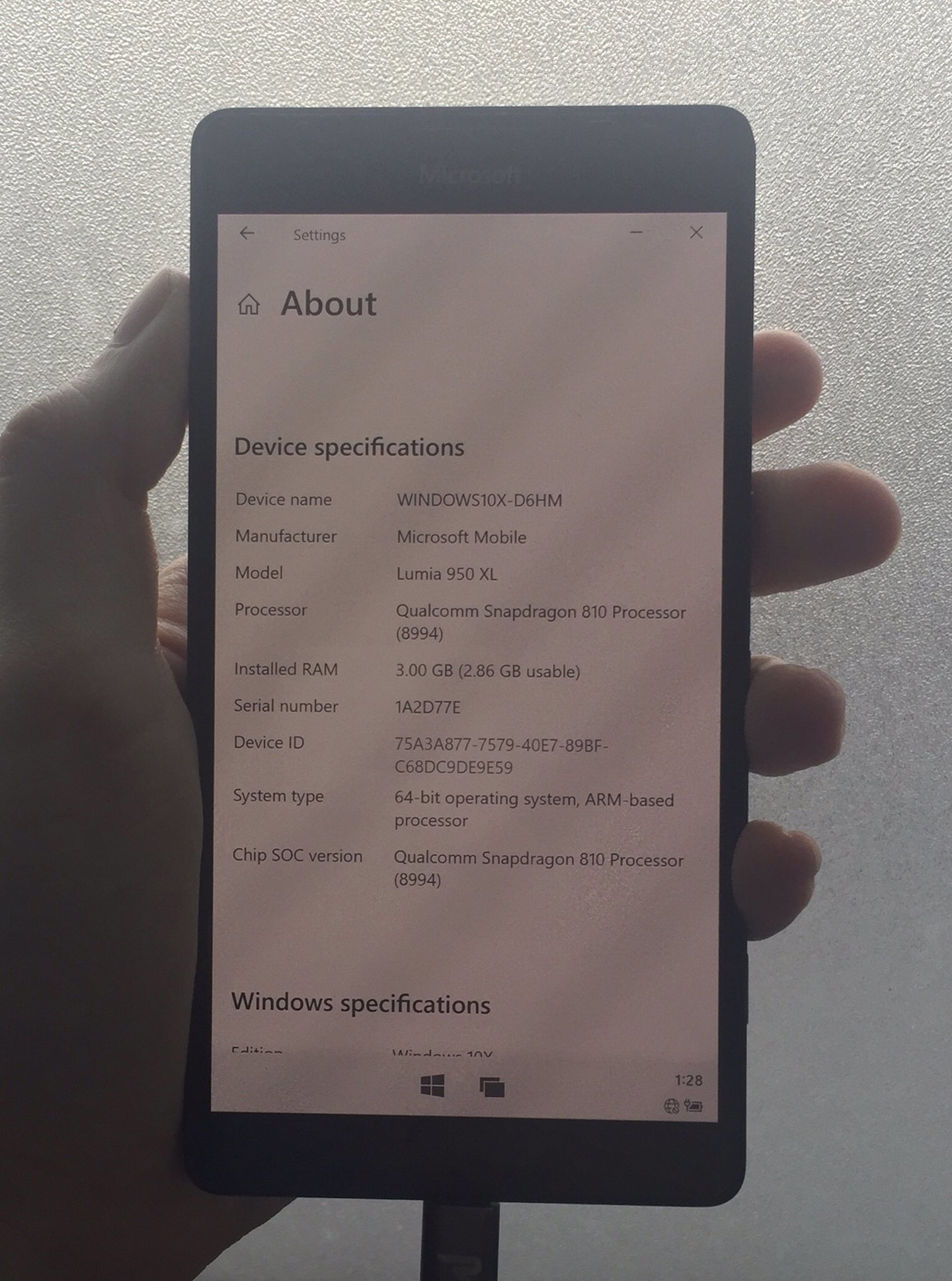 开发者更新 Lumia 950/XL 的 Win10 ARM 镜像