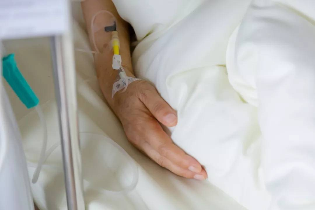 盐酸羟考酮缓释片价格(晚癌患者从痛到)